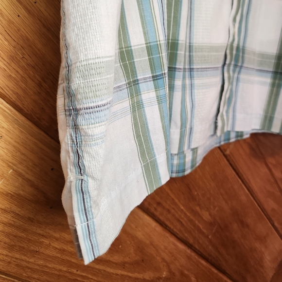 Arnold Palmer XL Green and white short sleeved button up shirt - Picture 5 of 13